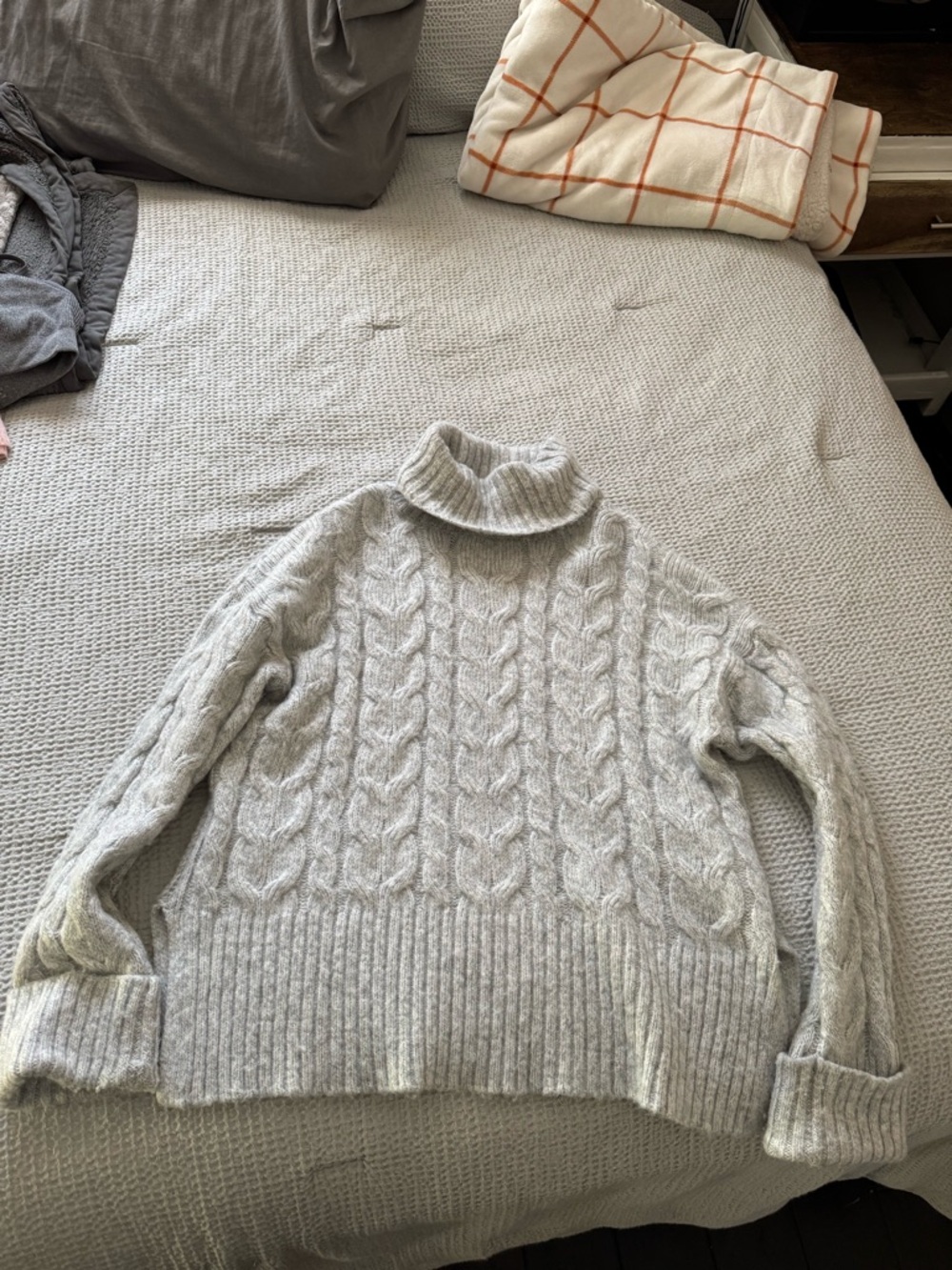 Cozy Cable Knit Turtleneck Sweater in Light Gray